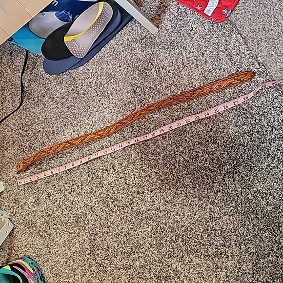 STUNNING VINTAGE BUFFALO BILL MOTEL LEATHER EMBOSSED BELT - Picture 2 of 9